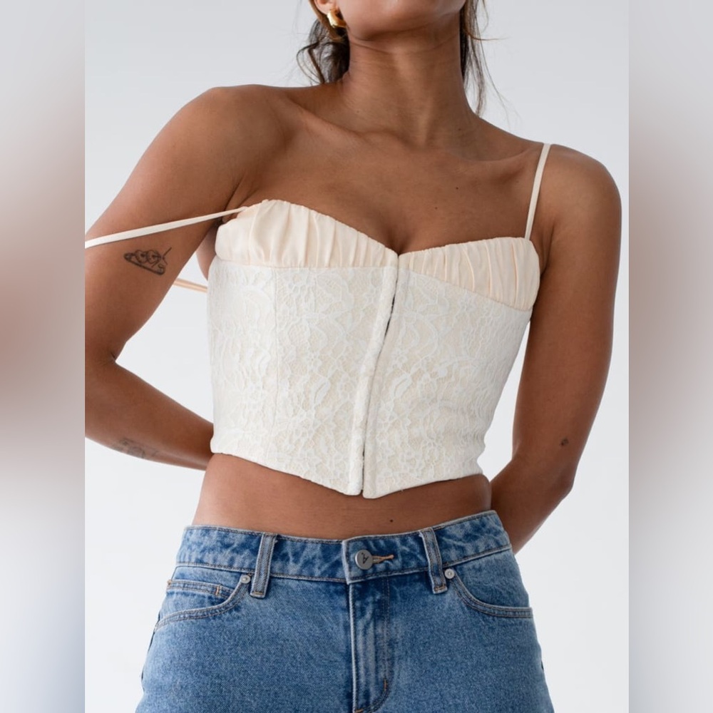 Rumored‎ Lace Corset Crop Top Cream White Hook Eye Sweetheart Neckline Size 0